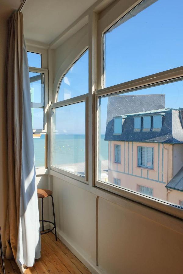 Adele, Bow-window Vue -appt 04 Apartment