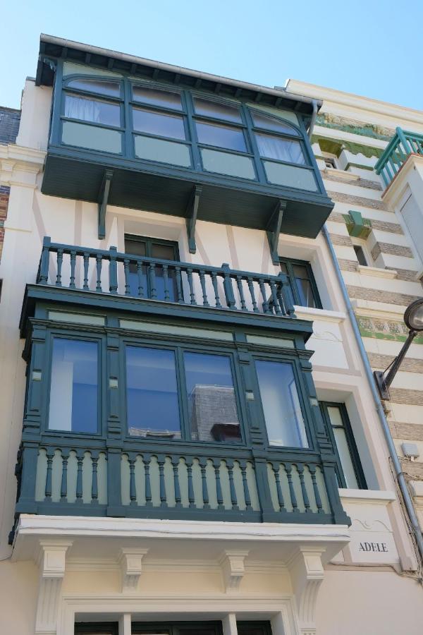 Adele, Bow-window Vue -appt 04 Apartment